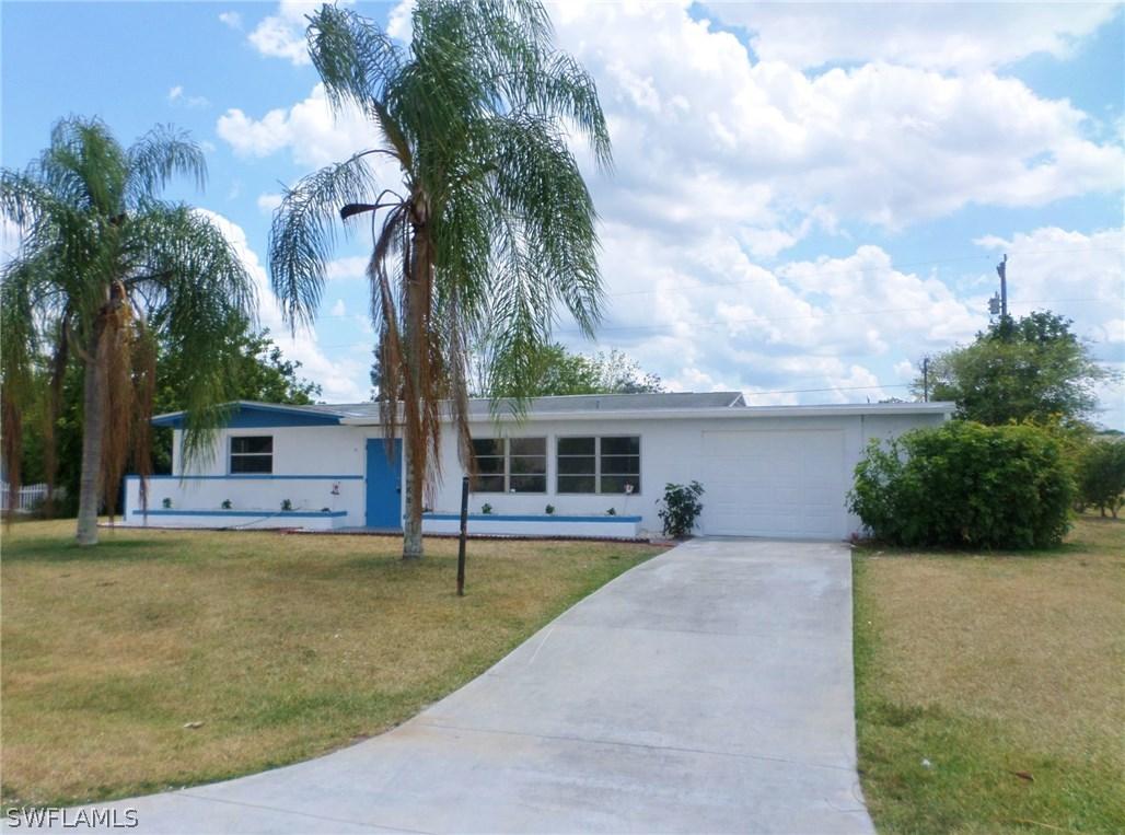 306 Coolidge Ave., Lehigh Acres, FL 33936