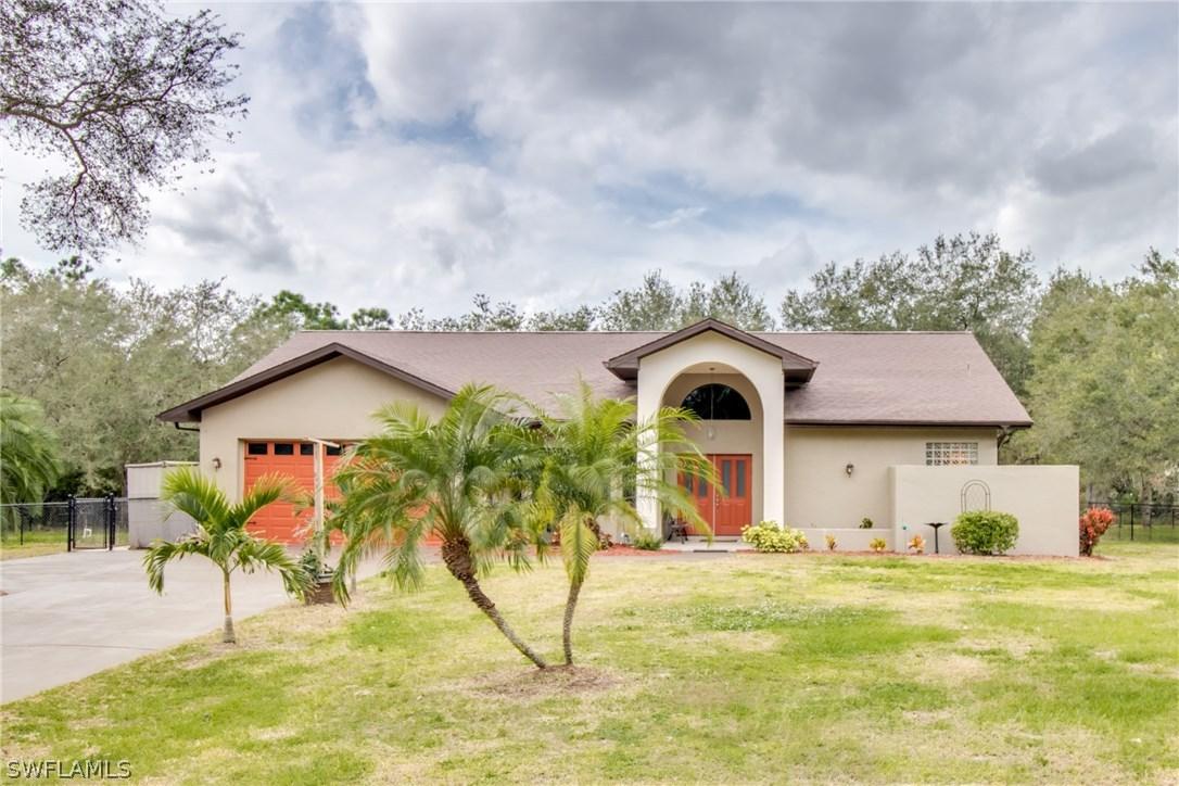 1209 Hamilton Ave., Lehigh Acres, FL 33972