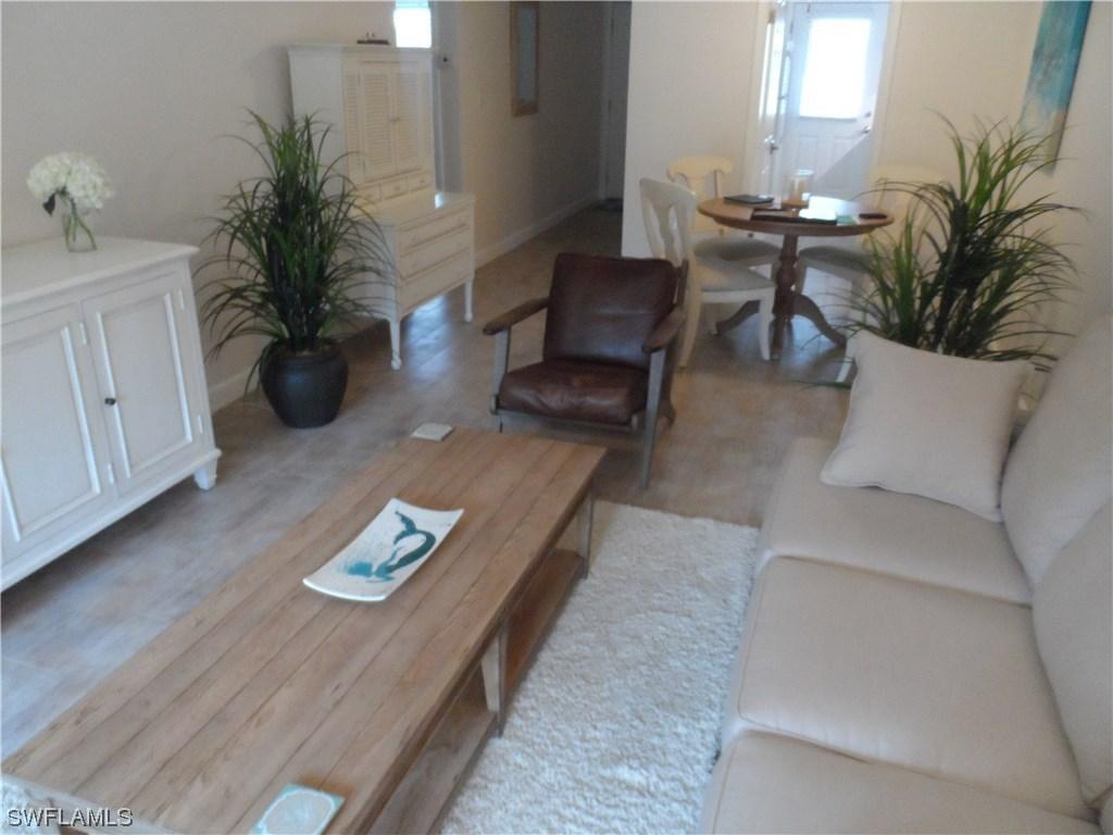 72 7th St. #208, Naples, FL 34102