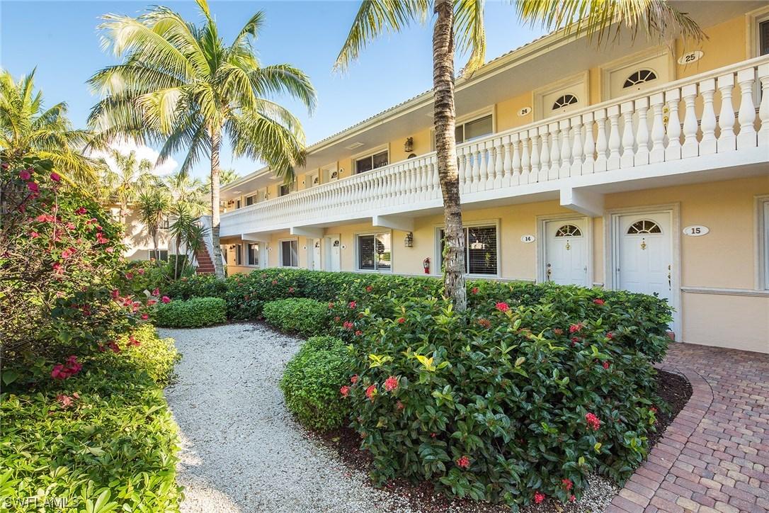 950 7th Ave. #16, Naples, FL 34102