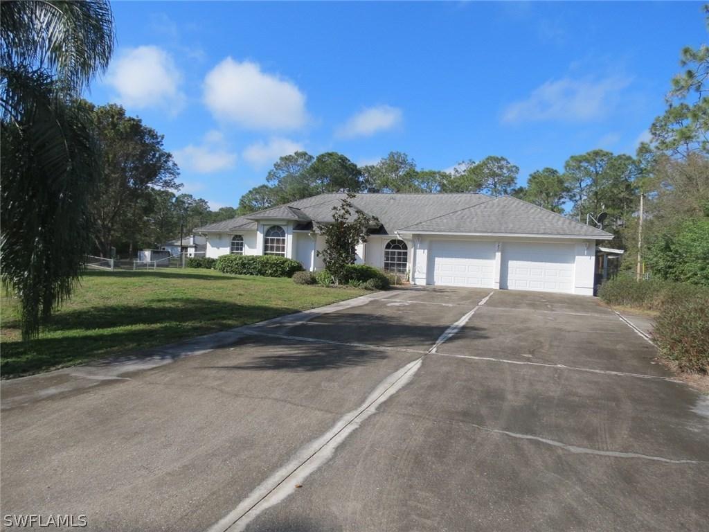 121 Truman Ave., Lehigh Acres, FL 33936