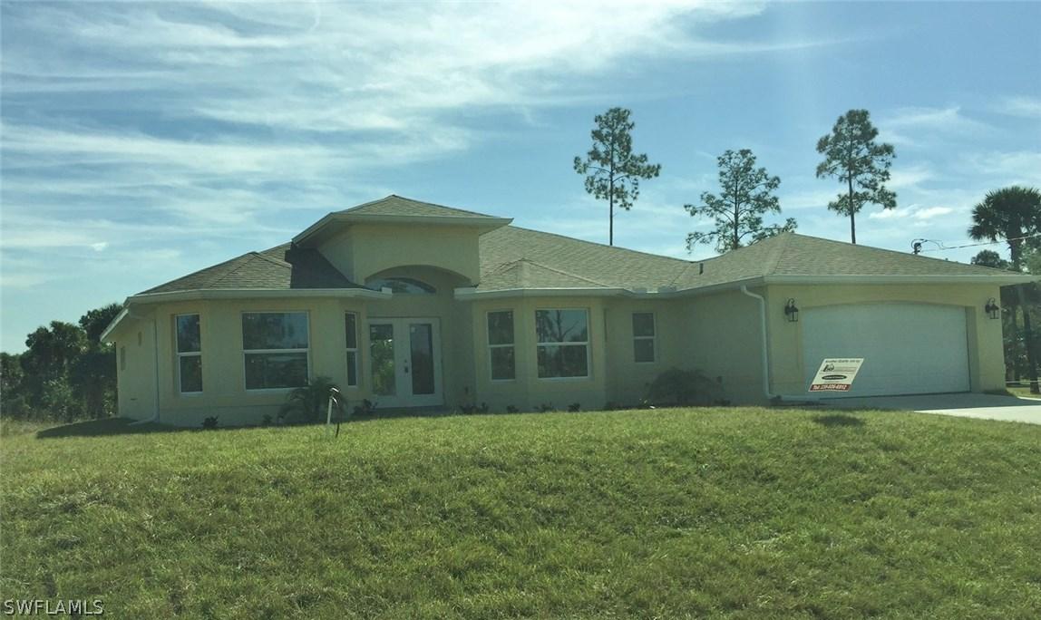 714 Henry Ave., Lehigh Acres, FL 33972