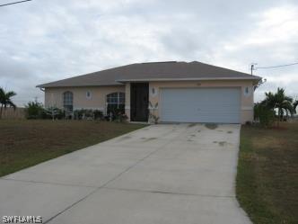 907 NW 16th Pl., Cape Coral, FL 33993