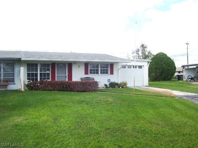 41 Vineyard St., Lehigh Acres, FL 33936