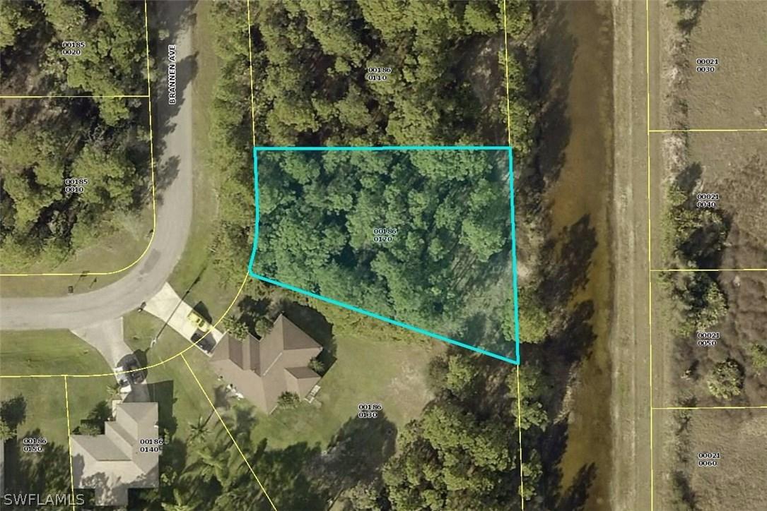 725 Brannen Ave., Lehigh Acres, FL 33974