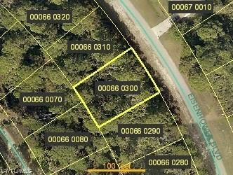 442 Eisenhower Blvd., Lehigh Acres, FL 33974