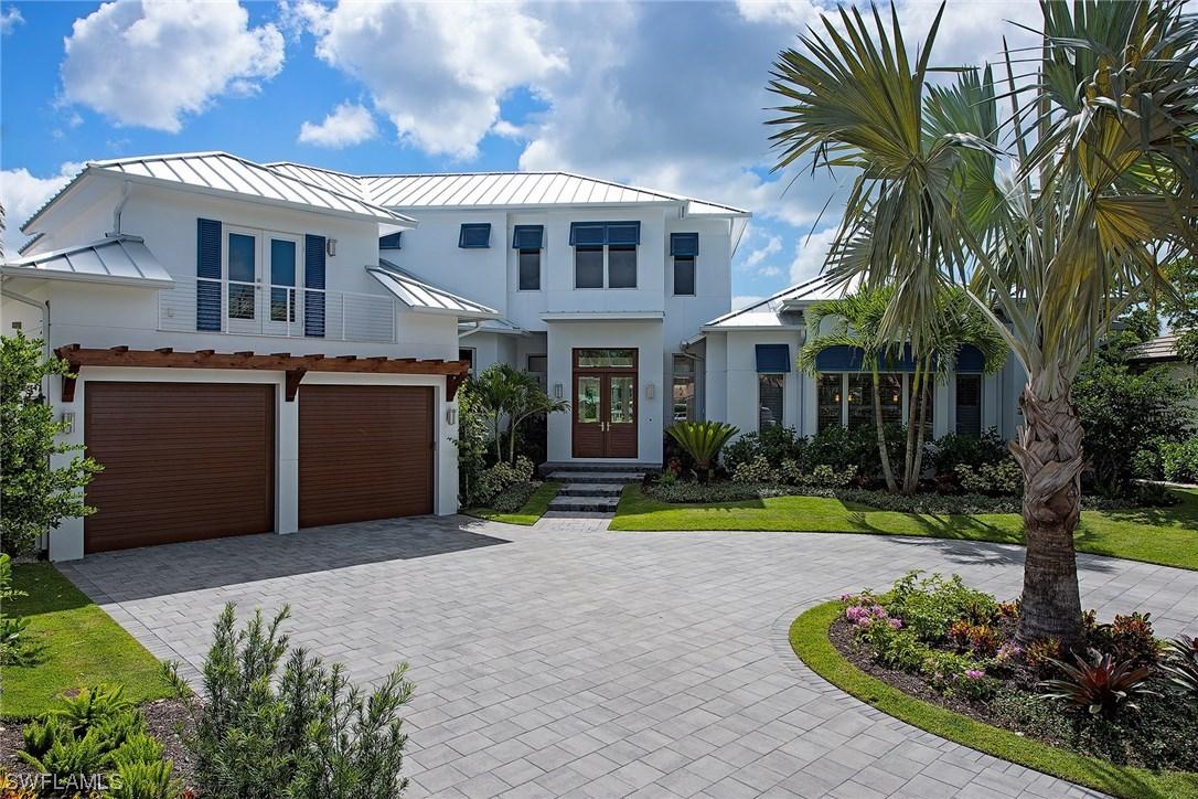 1265 Tuna Ct., Naples, FL 34102