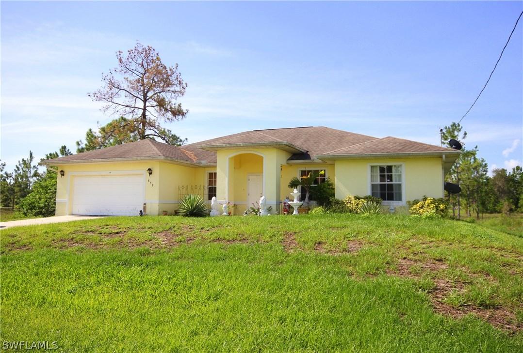 652 Crabtree Ct., Lehigh Acres, FL 33974