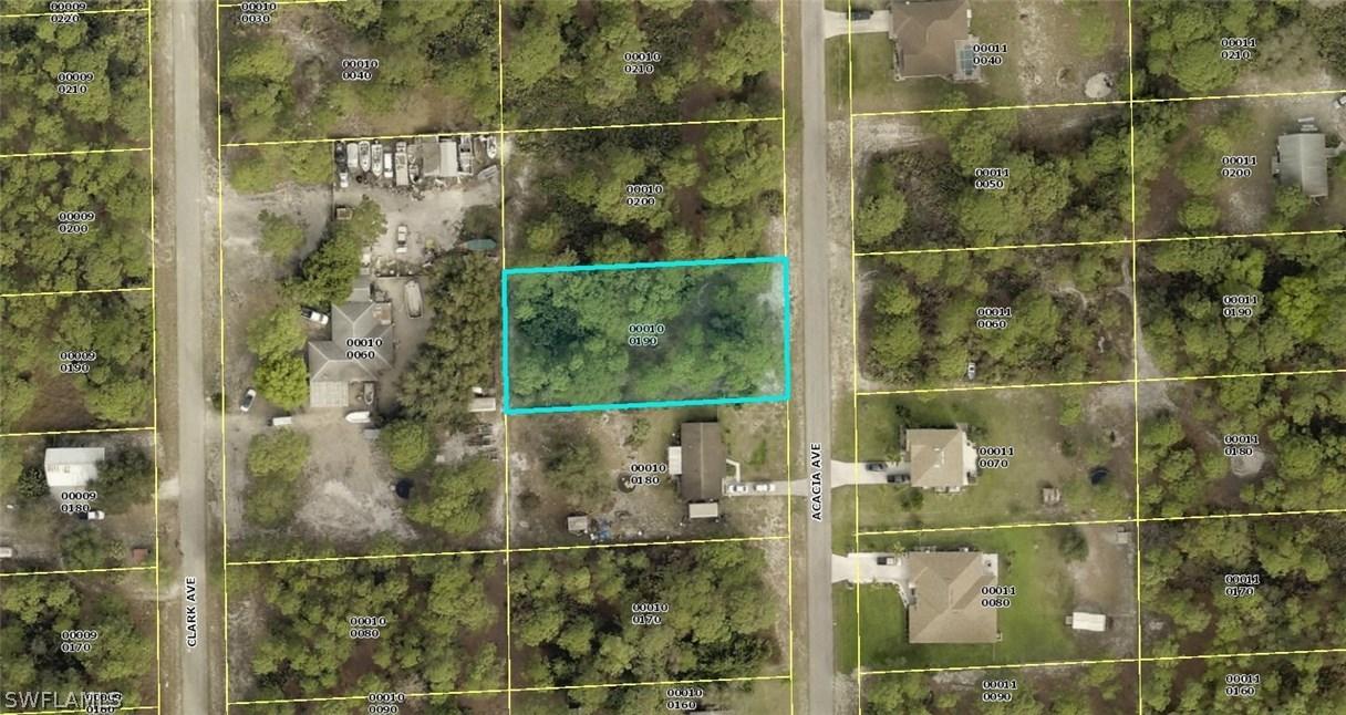 1613 Acacia Ave., Lehigh Acres, FL 33972