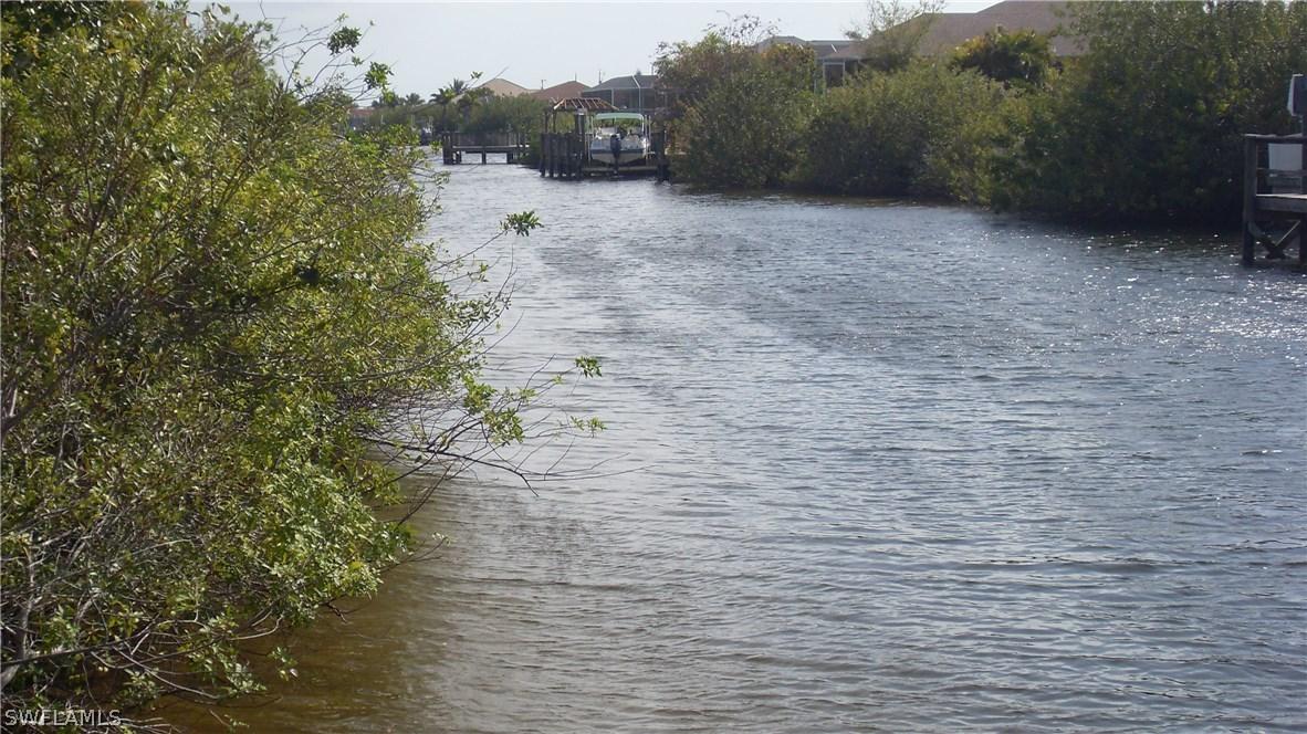 424 NW 32nd Pl., Cape Coral, FL 33993