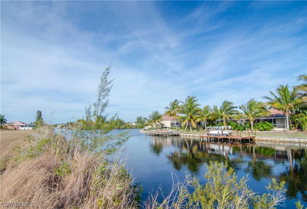 117 NW 38th Ave., Cape Coral, FL 33993