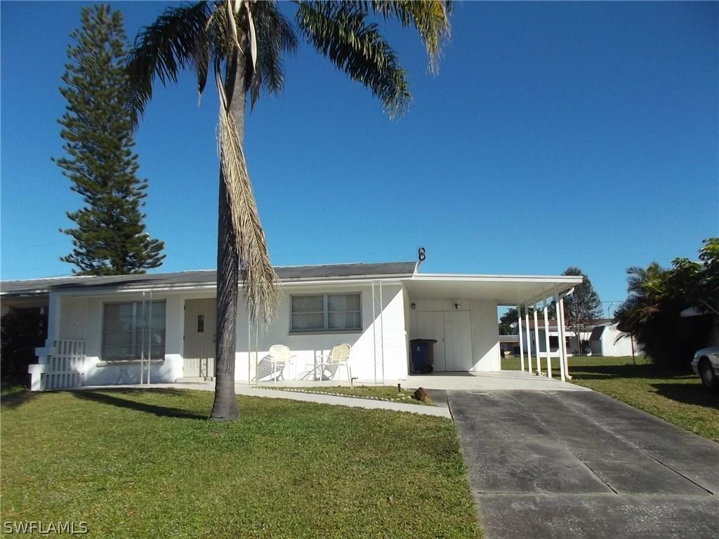 1117 Vineyard Pl., Lehigh Acres, FL 33936