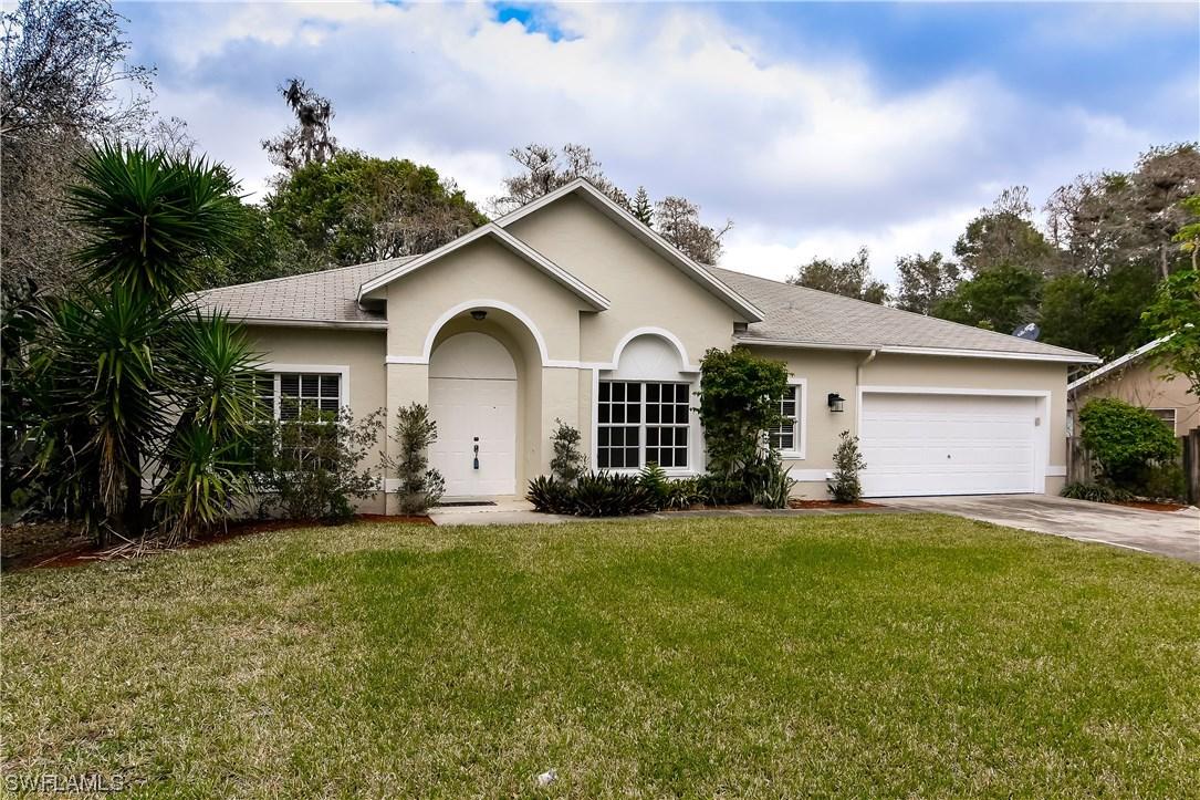 5735 Lancewood Way, Naples, FL 34116