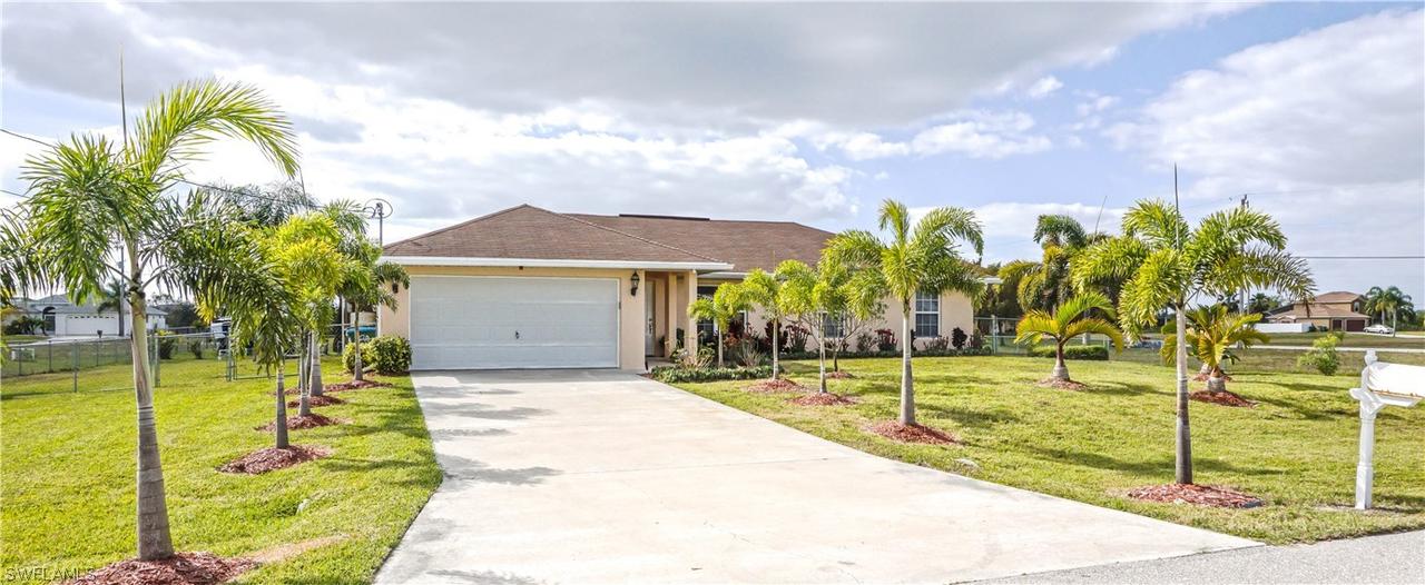 1046 NW 35th Pl., Cape Coral, FL 33993