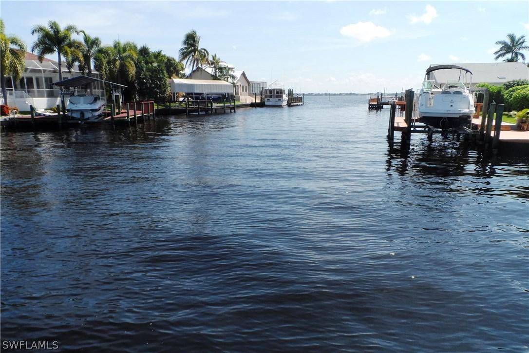 2209 SE 32nd Ter., Cape Coral, FL 33904