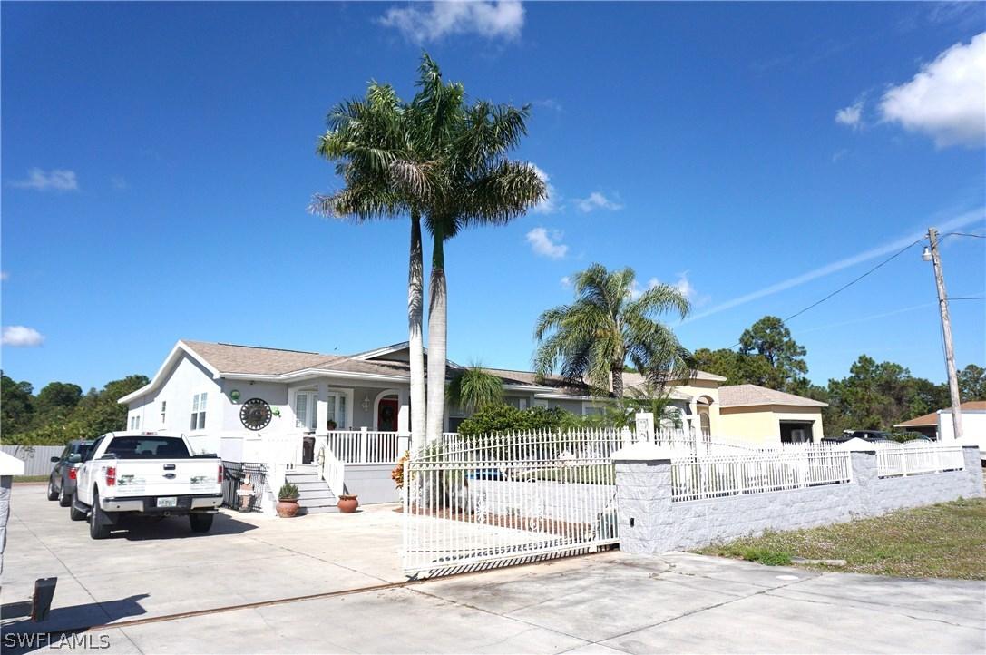 4702 Olive Ave., Lehigh Acres, FL 33976