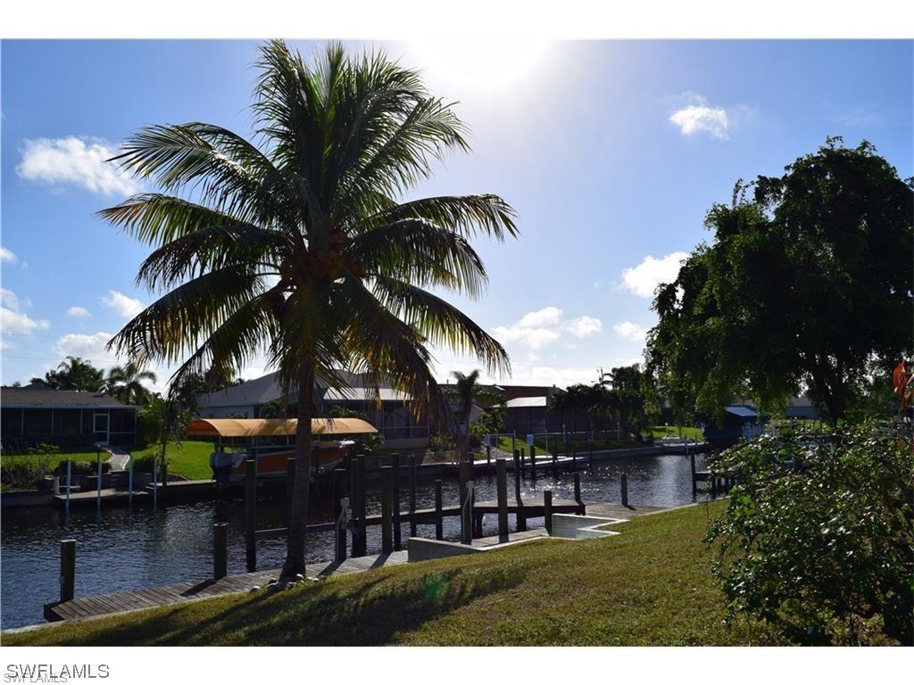 3323 SE 16th Pl., Cape Coral, FL 33904