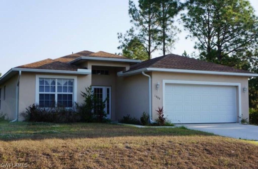 1069 Bells St., Lehigh Acres, FL 33974