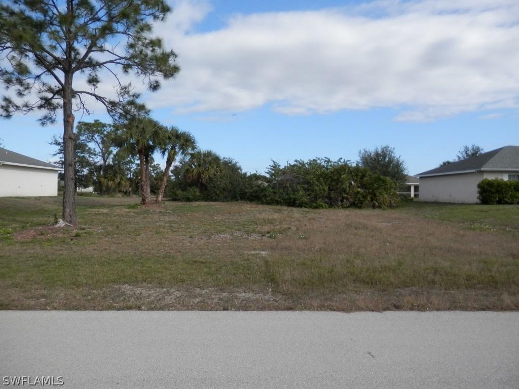 1623 NE 35th Ln., Cape Coral, FL 33909
