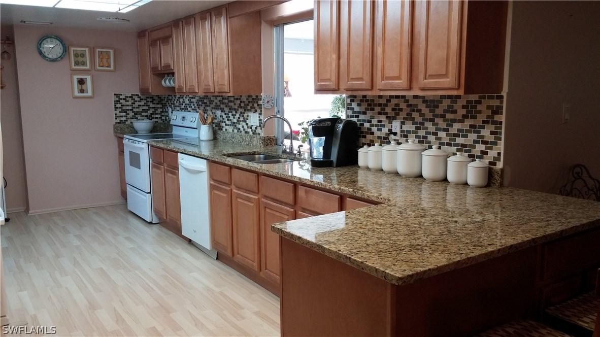 4402 SE 12th Pl., Cape Coral, FL 33904