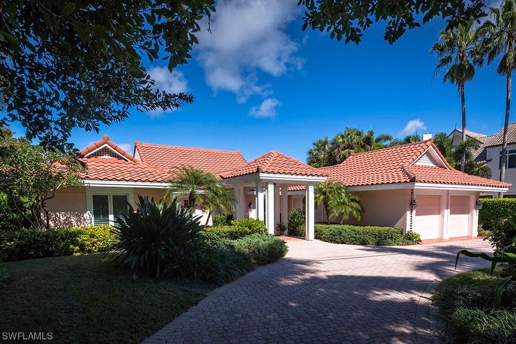 661 Galleon Dr., Naples, FL 34102