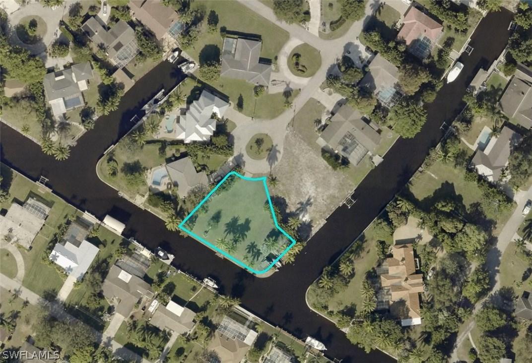 5851 Sunnyside Ln., Fort Myers, FL 33919