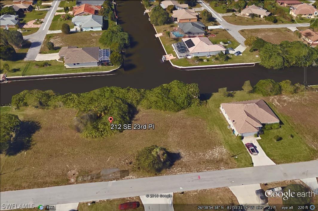 212 SE 23rd Pl., Cape Coral, FL 33990
