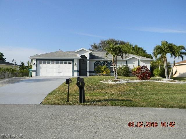 907 NE 10th Ln., Cape Coral, FL 33909