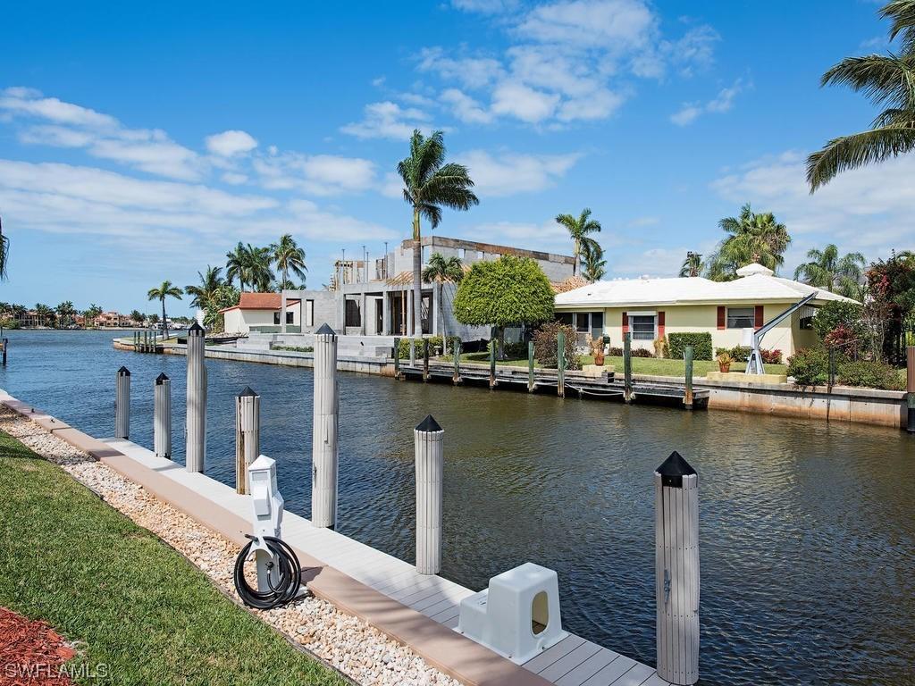 1365 Marlin Dr., Naples, FL 34102