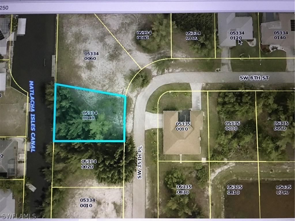 806 SW 35th Pl., Cape Coral, FL 33991