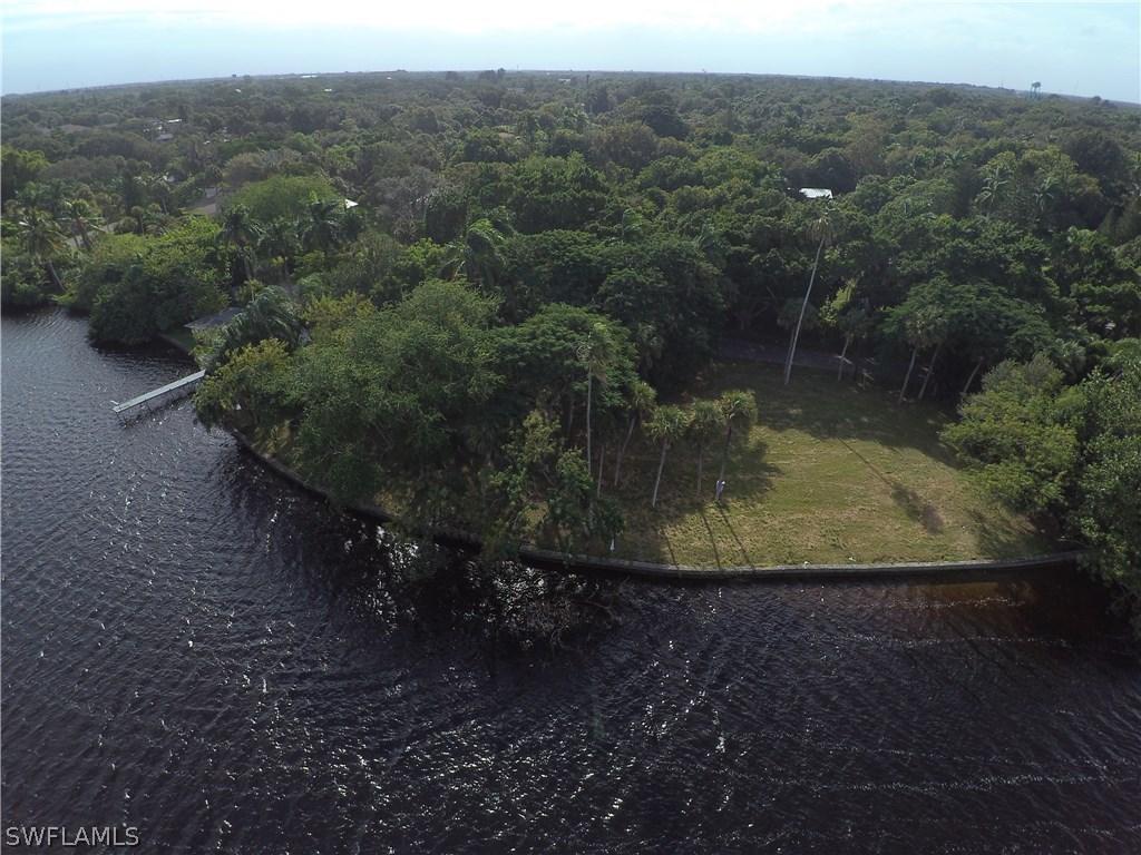 4835 E Riverside Dr., Fort Myers, FL 33905