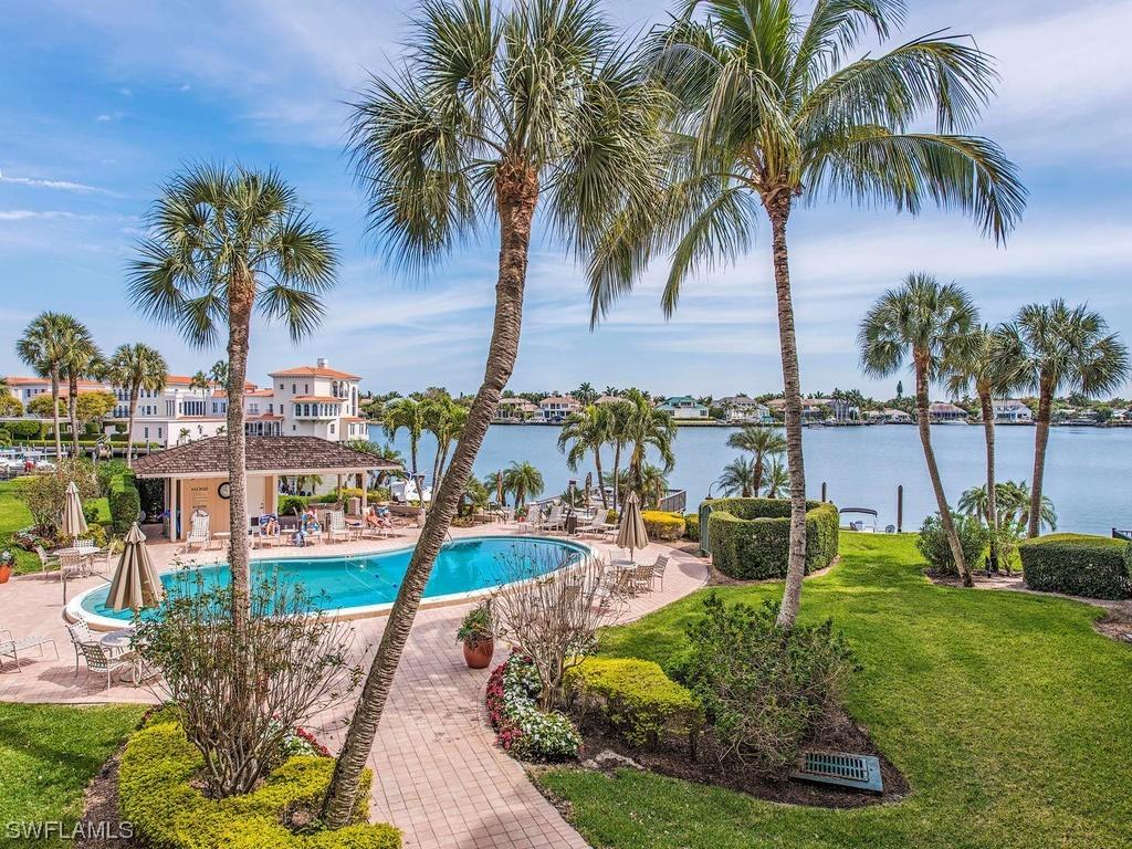 3500 Gulf Shore Blvd. #208, Naples, FL 34103