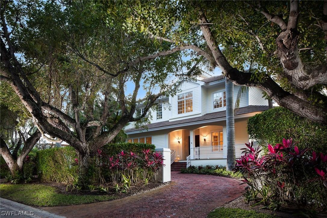 175 16th Ave., Naples, FL 34102