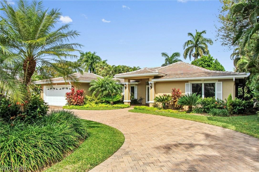 521 Turtle Hatch Rd., Naples, FL 34103