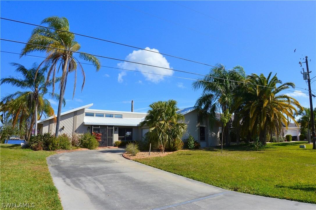 621 SW 49th Ln., Cape Coral, FL 33914