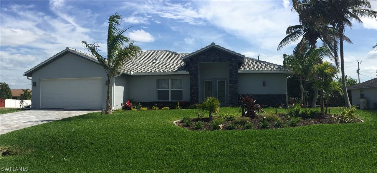 928 SW 28th Ter., Cape Coral, FL 33914