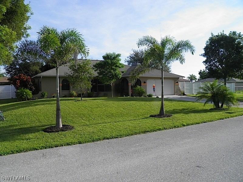 327 SE 2nd Ter., Cape Coral, FL 33990