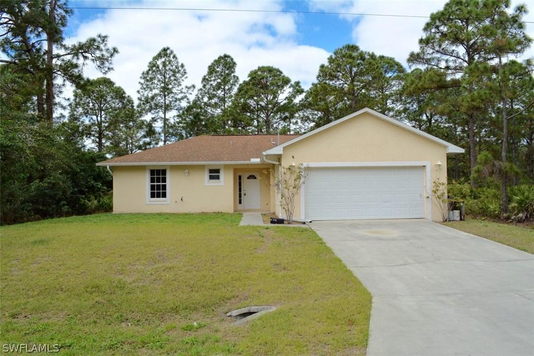 462 Laconic Ave., Lehigh Acres, FL 33974