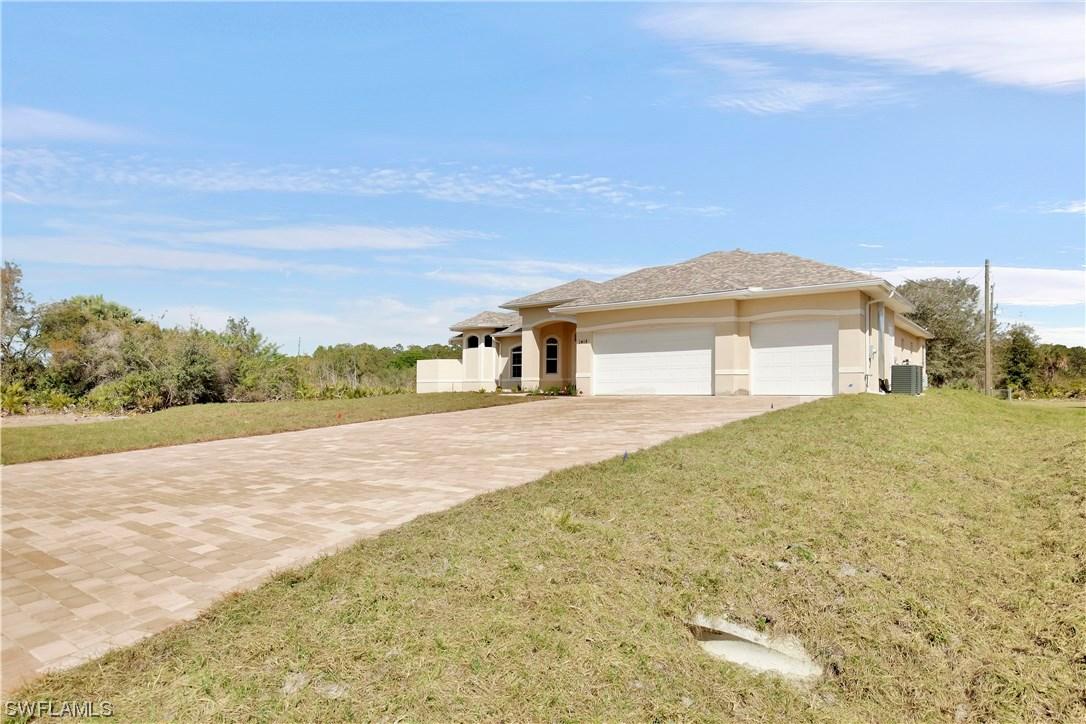 1418 Pine Ave., Lehigh Acres, FL 33972