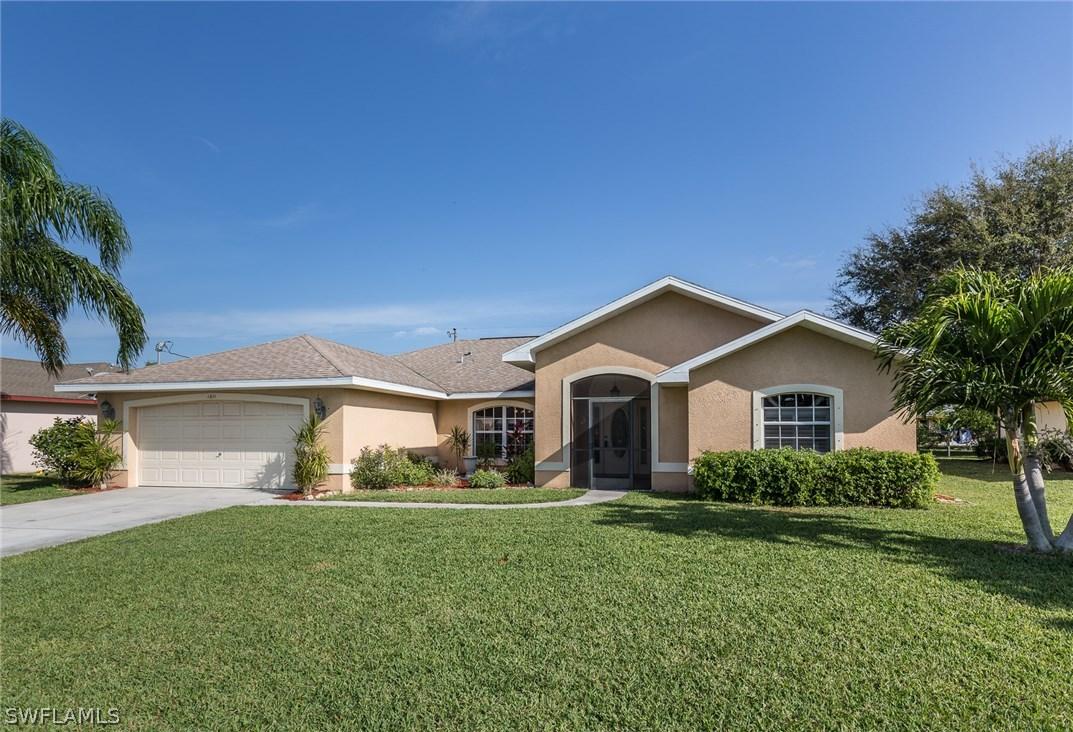 1011 SE 27th Ter., Cape Coral, FL 33904