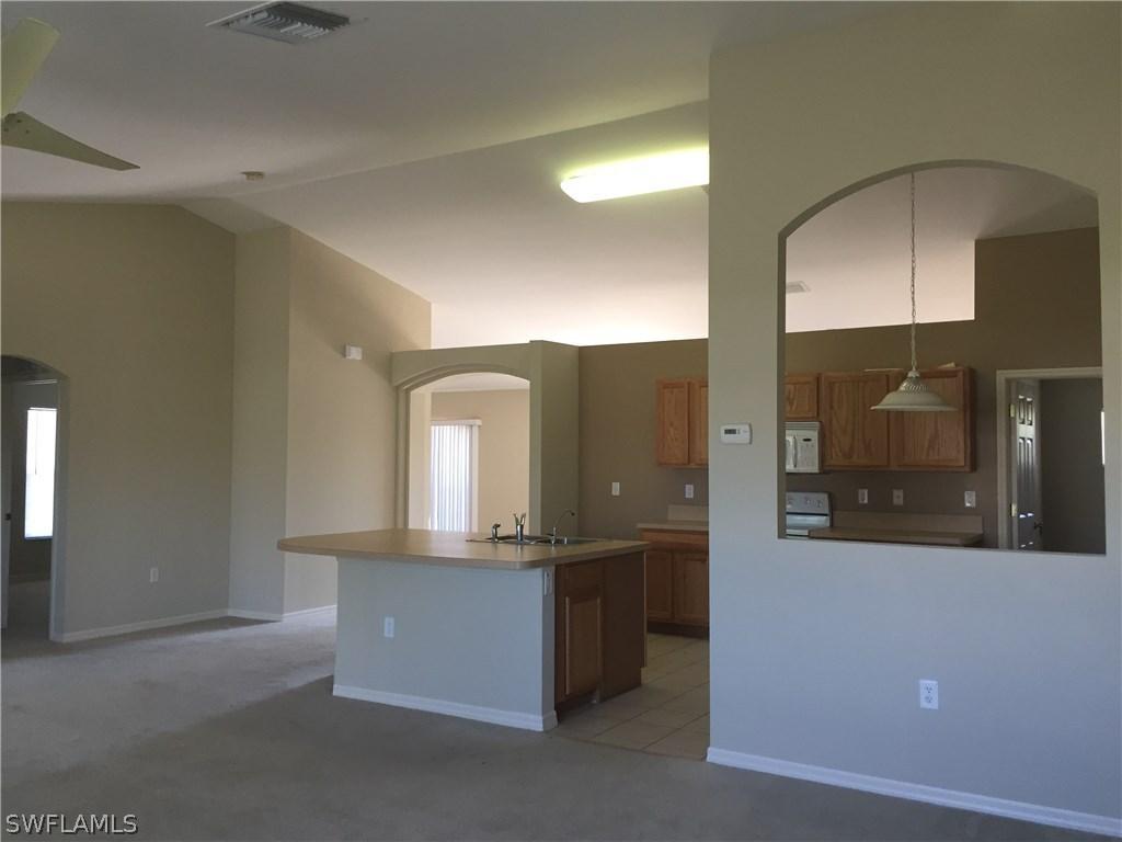 320 Lancelot Ave., Lehigh Acres, FL 33974