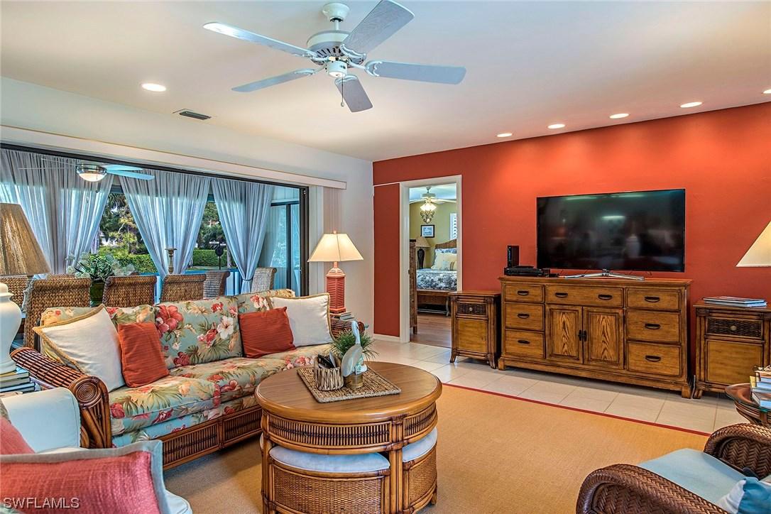 880 8th Ave. #301, Naples, FL 34102