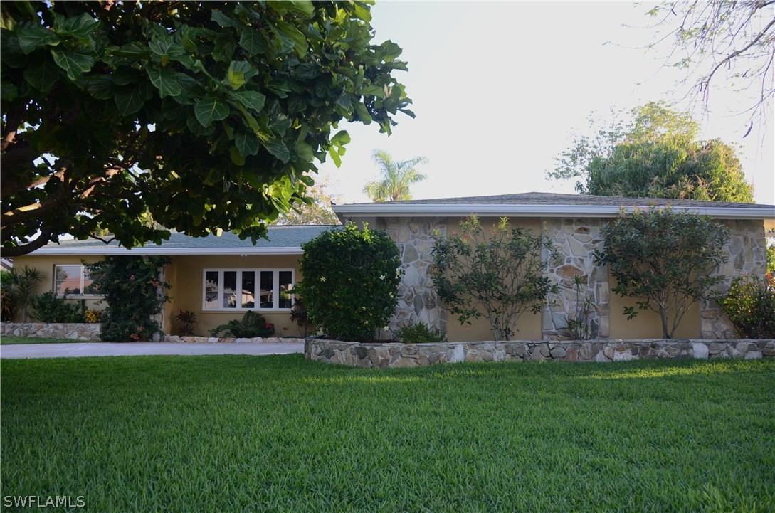 1921 SE 33rd Ter., Cape Coral, FL 33904