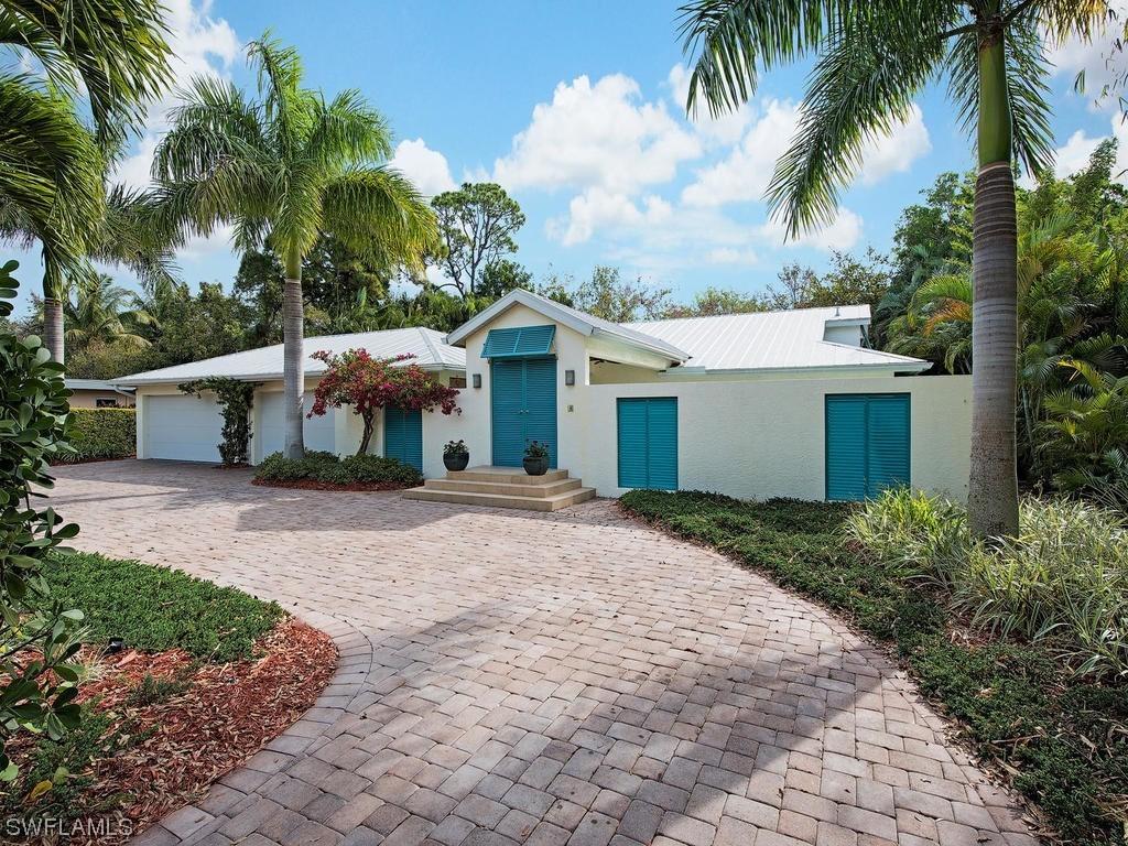 5136 Sand Dollar Ln., Naples, FL 34103