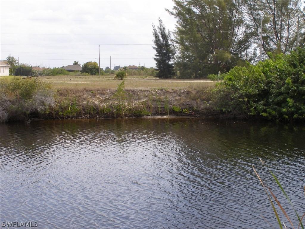 714 NW 38th Pl., Cape Coral, FL 33993