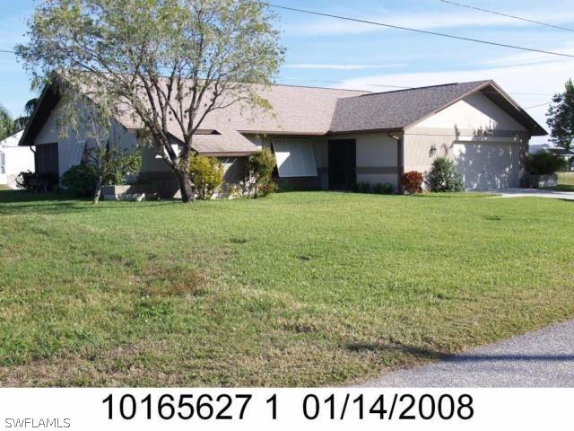 623 SE 19th Ct., Cape Coral, FL 33990