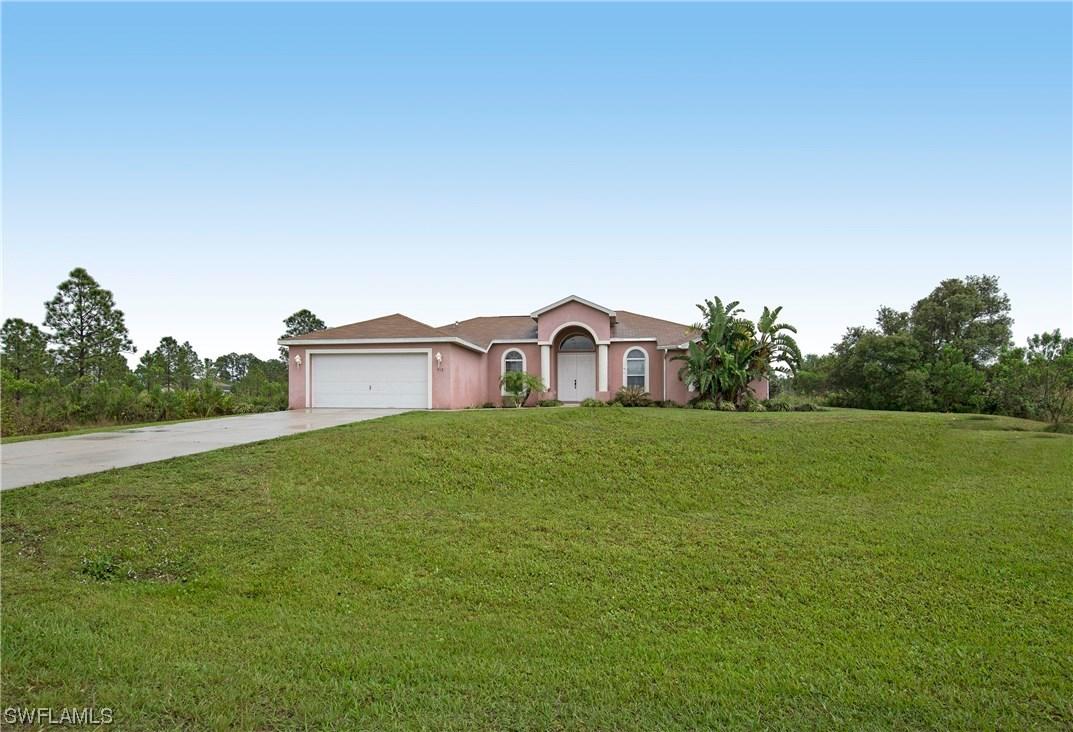 912 Poinsettia Ave., Lehigh Acres, FL 33972