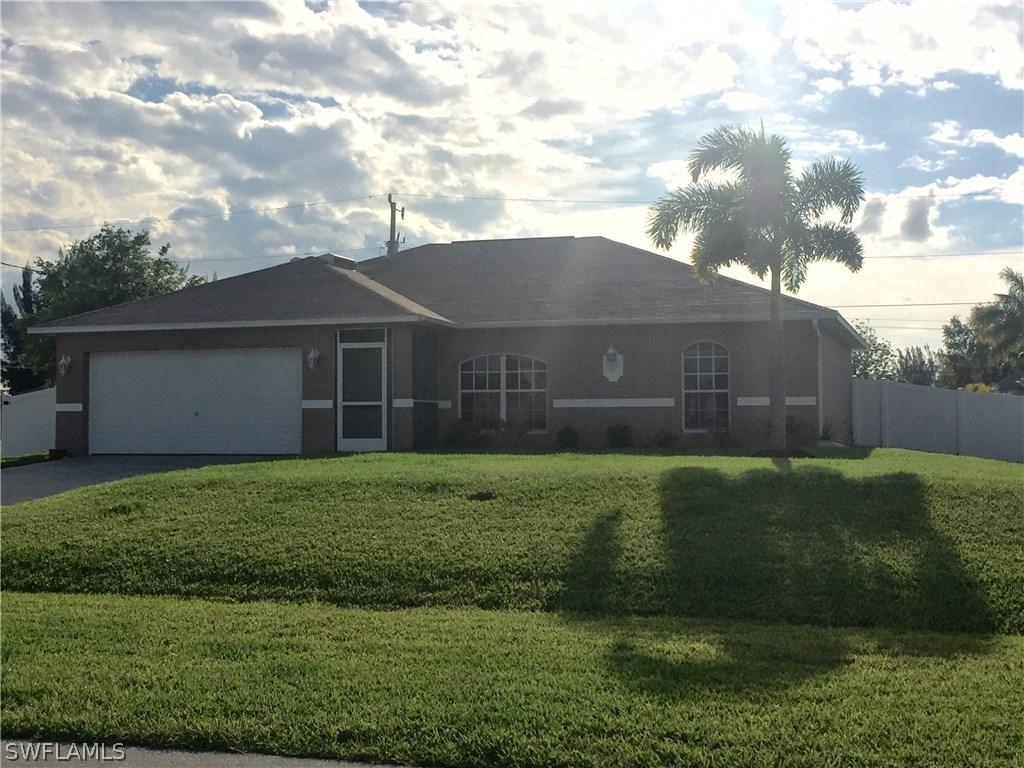 2720 SW 15th Pl., Cape Coral, FL 33914
