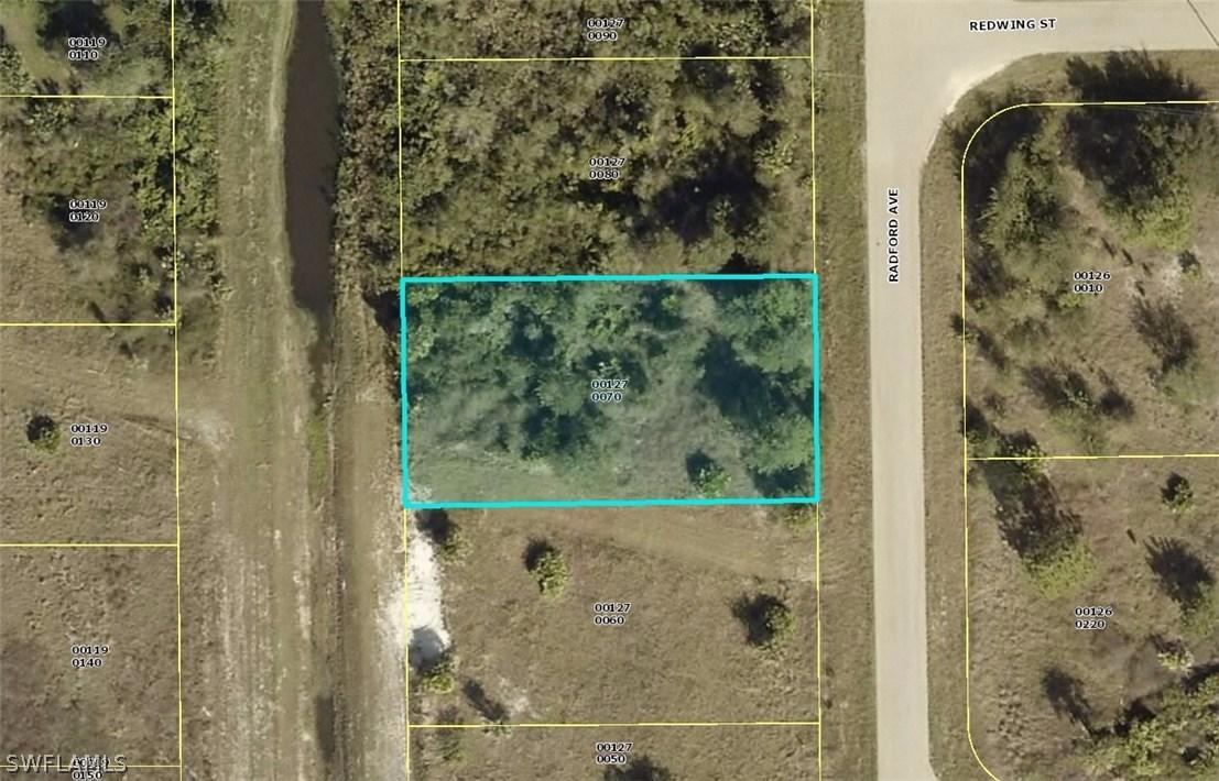 360 Radford Ave., Lehigh Acres, FL 33974
