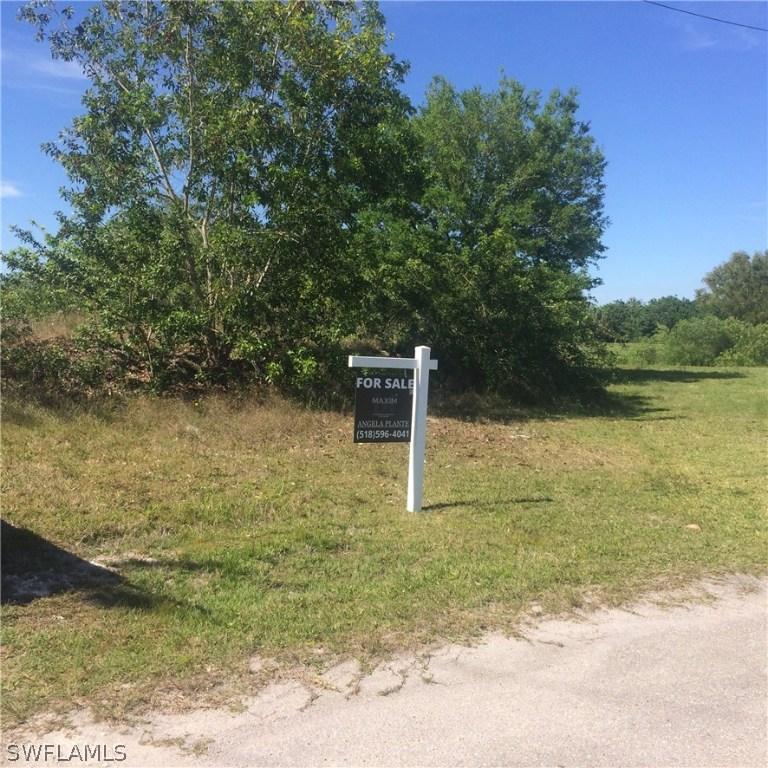 663 Mirror Lakes Ct., Lehigh Acres, FL 33974